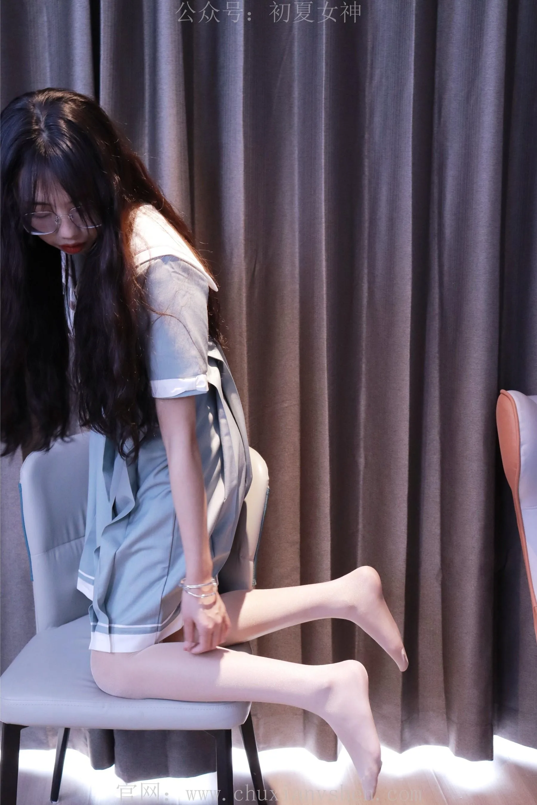 初夏女神 NO.008 雪糕 浅蓝色JK裙搭配小白鞋 [135P]插图1